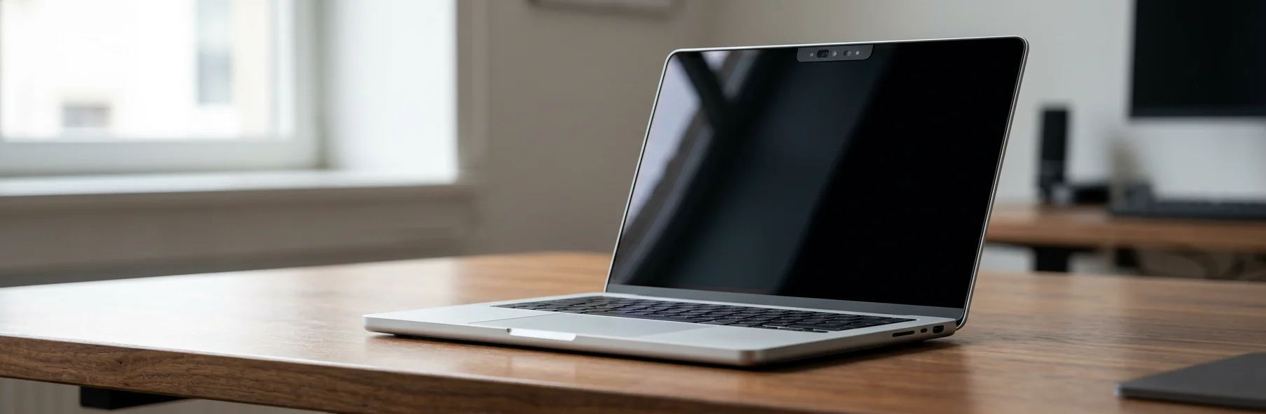 蘋果不擠牙膏了？才剛發布M5，外媒爆料「M6 MacBook Pro」年底壓軸登場，挾帶四大破天荒創新！