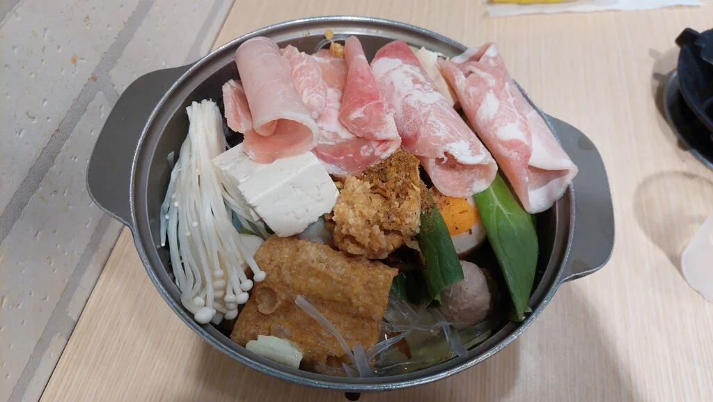 苗栗市美食-鍋賣局百元小火鍋(苗栗南苗店)